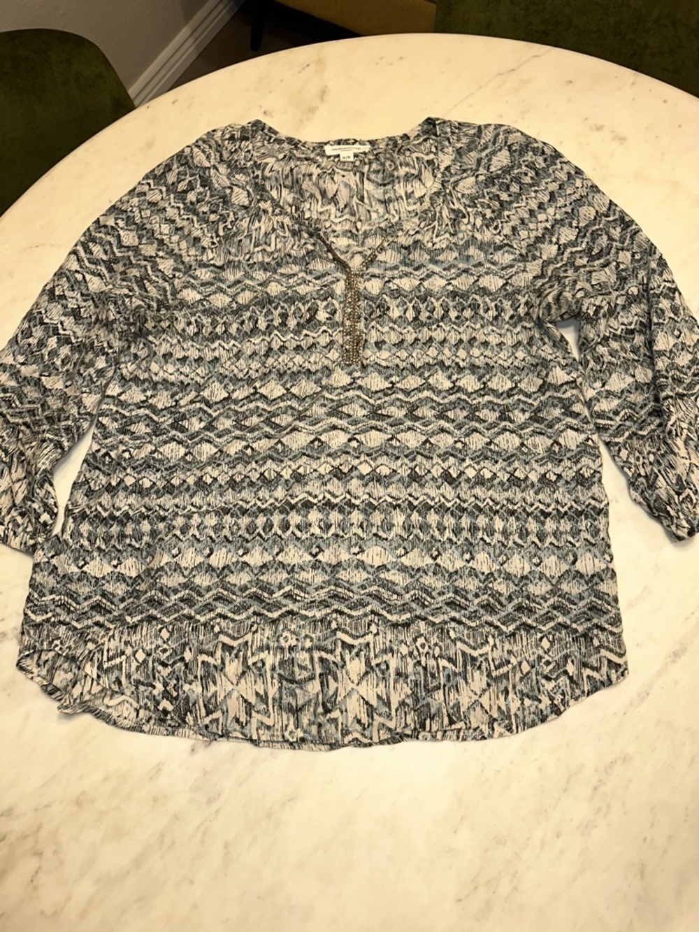 beachlunchlounge Blue & White Chevron Print Peasant Blouse size medium